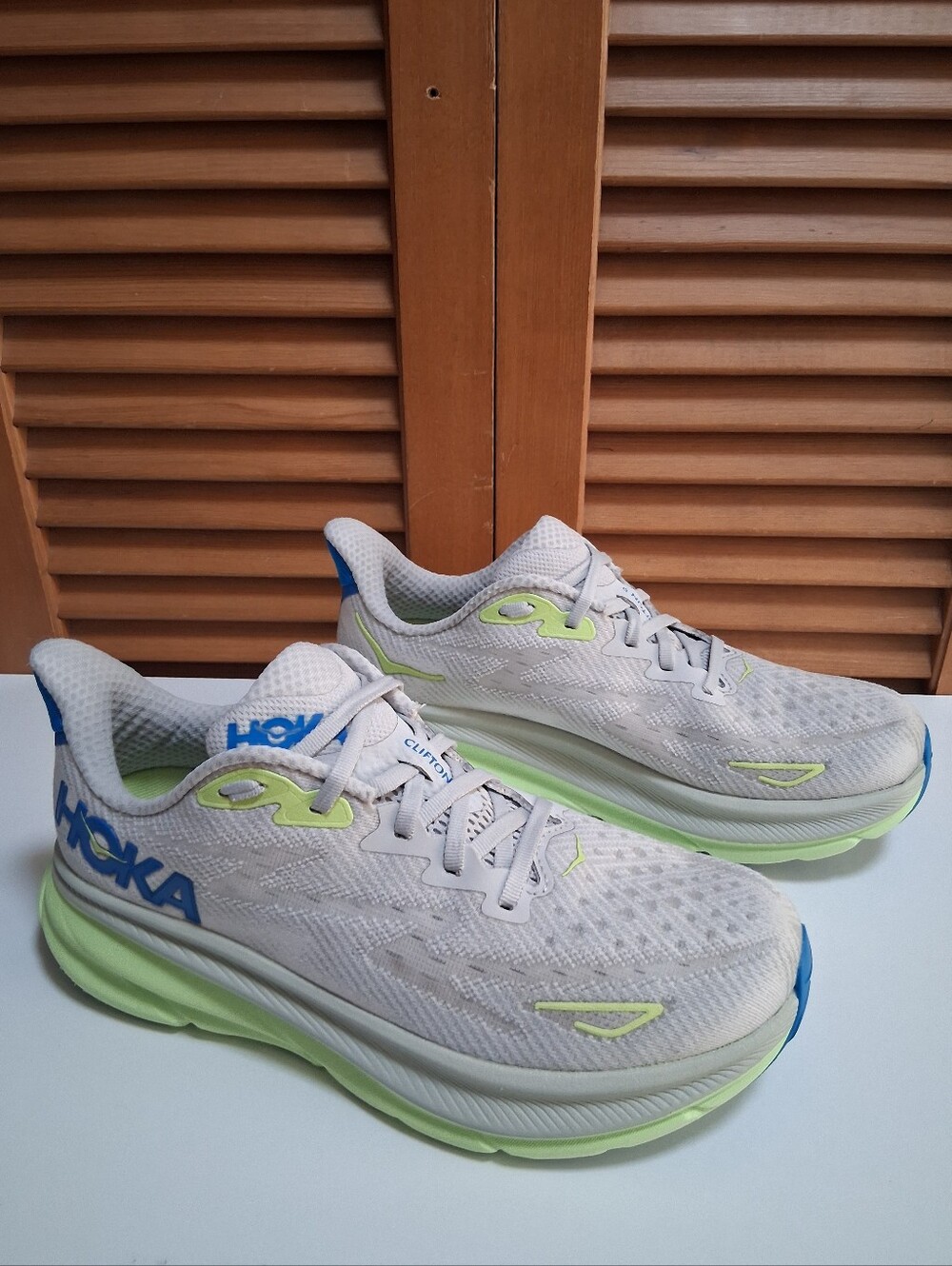 Hoka Clifton 9 Stardust / Electric Cobalt Men's Running Shoe * Size: 8.5D